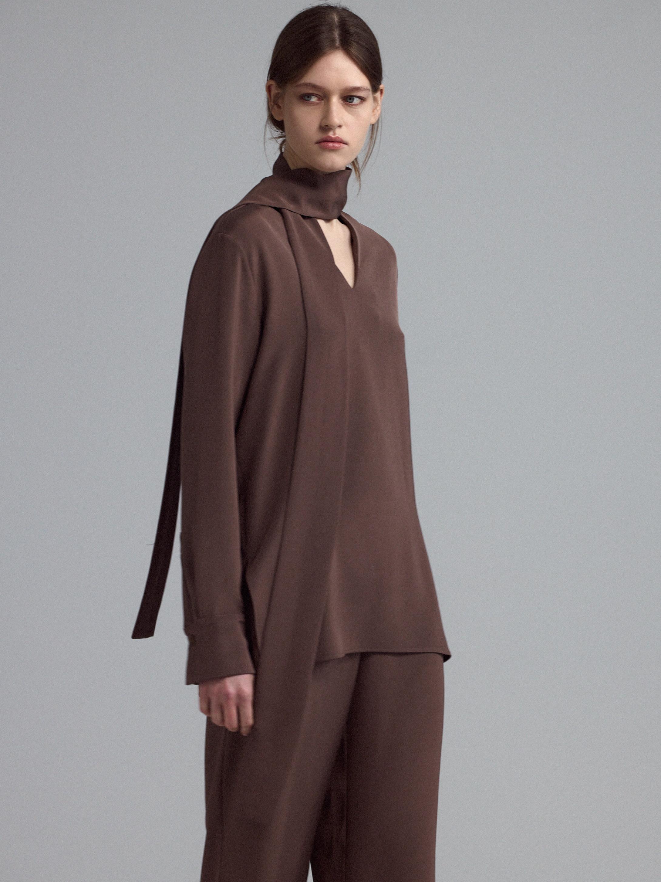 Блузка из шелка 