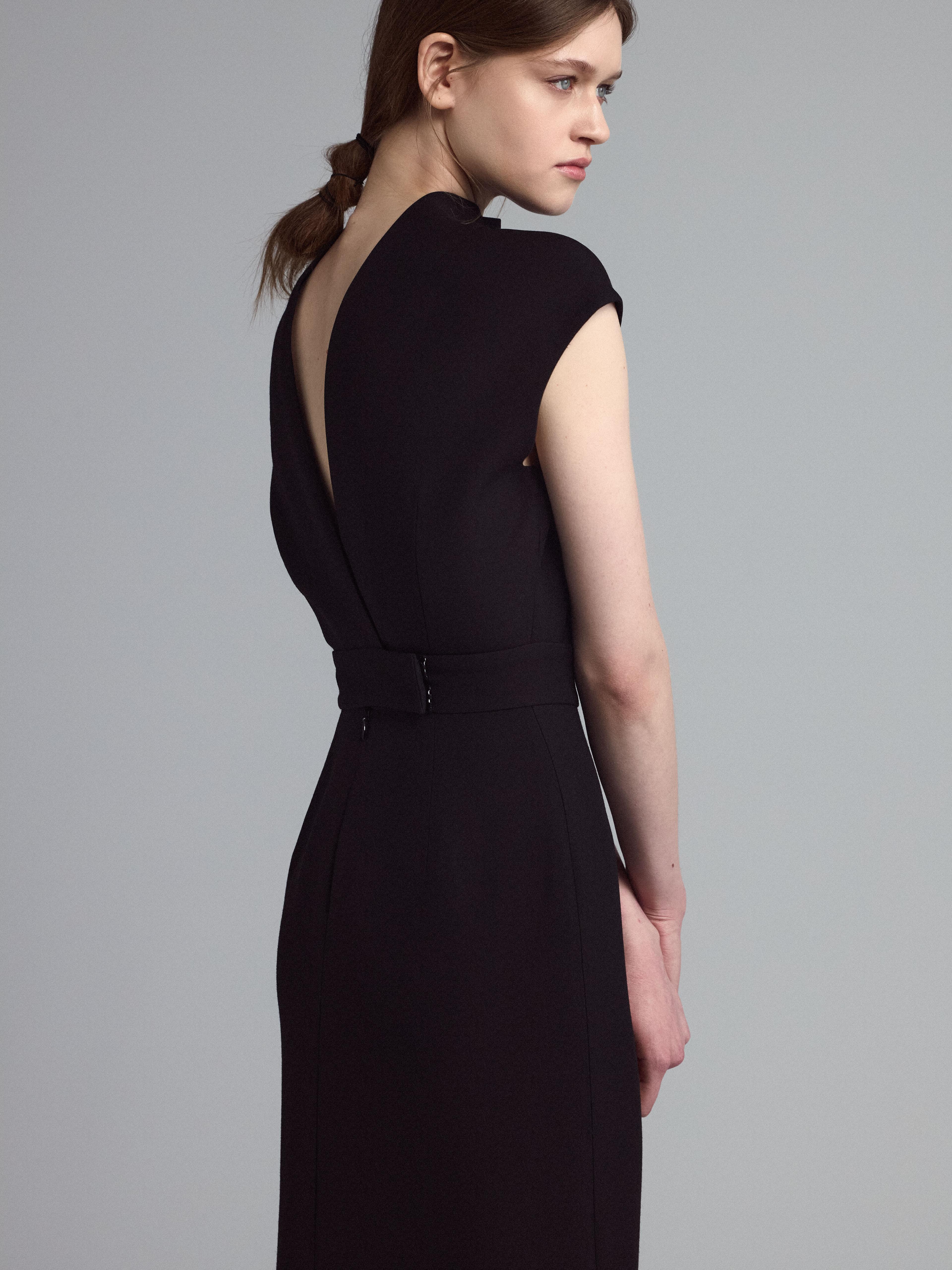 Платье из шерсти и шёлка 