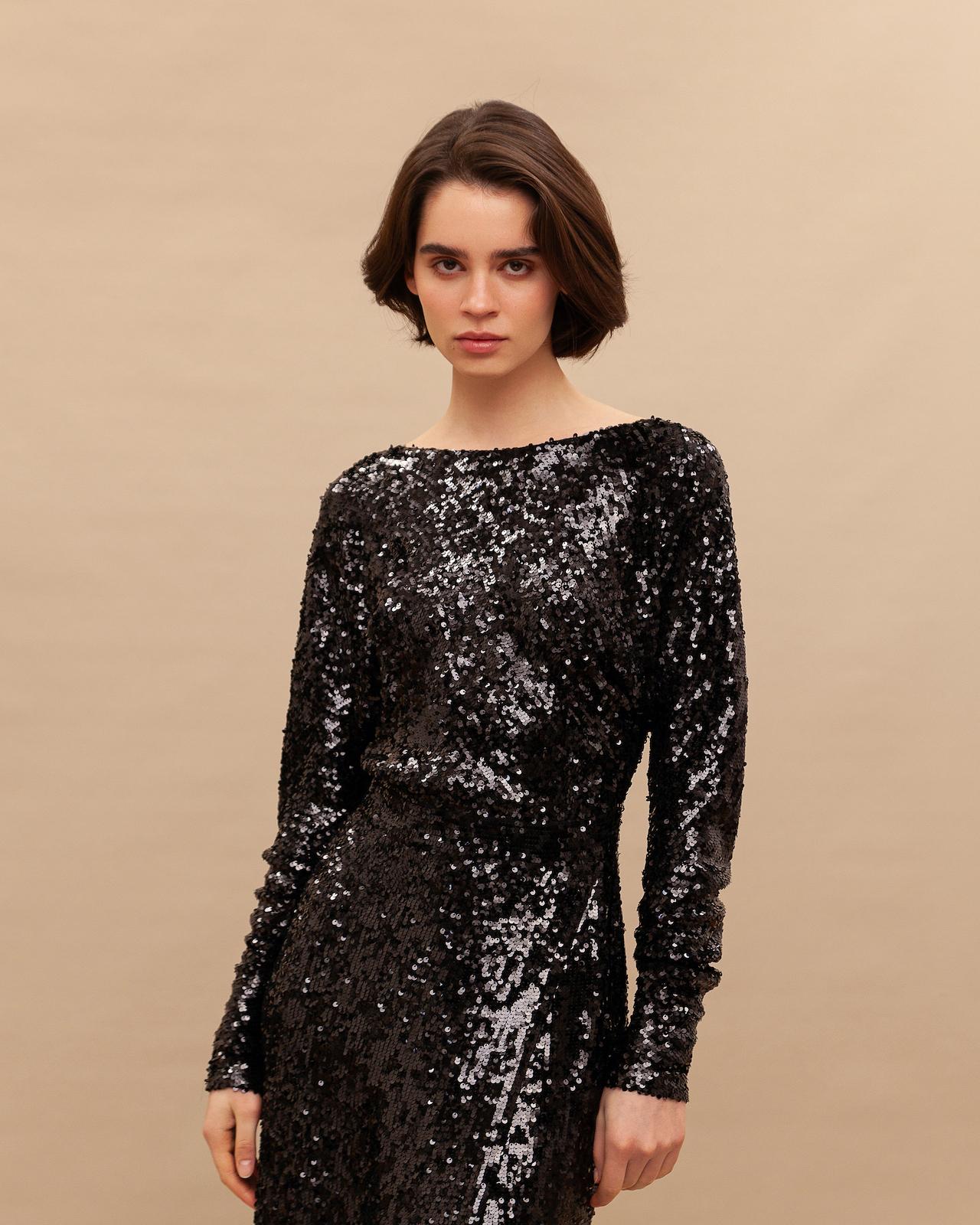 Open back sequins dress