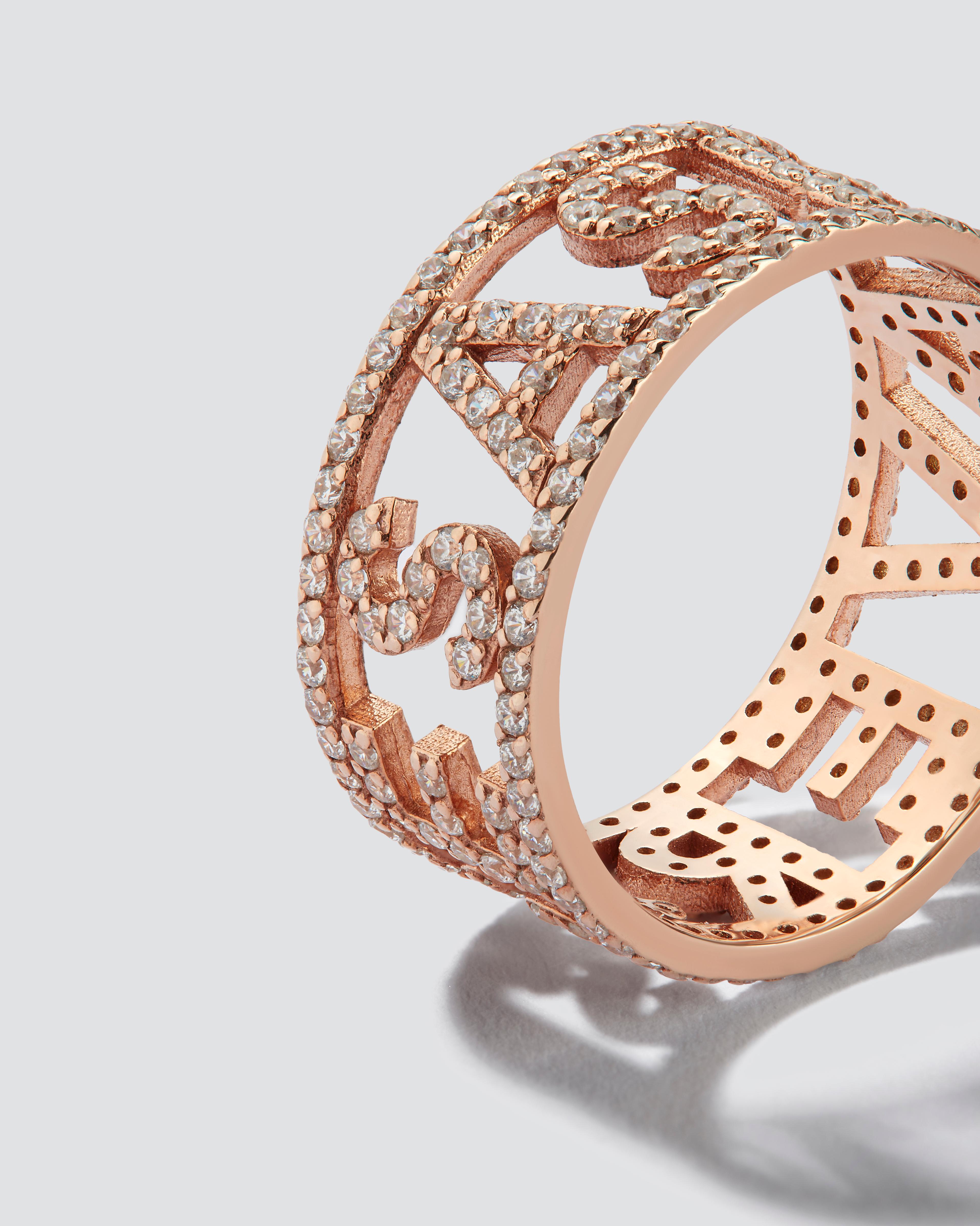 Ring SASHAVERSE with a pavé of crystals