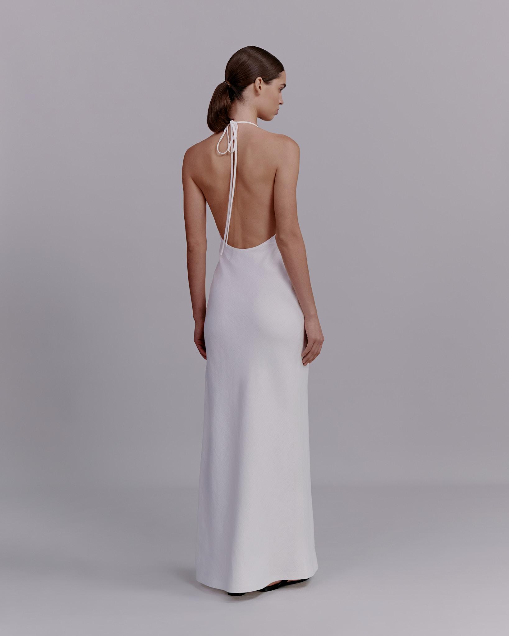 Linen dress with an open back