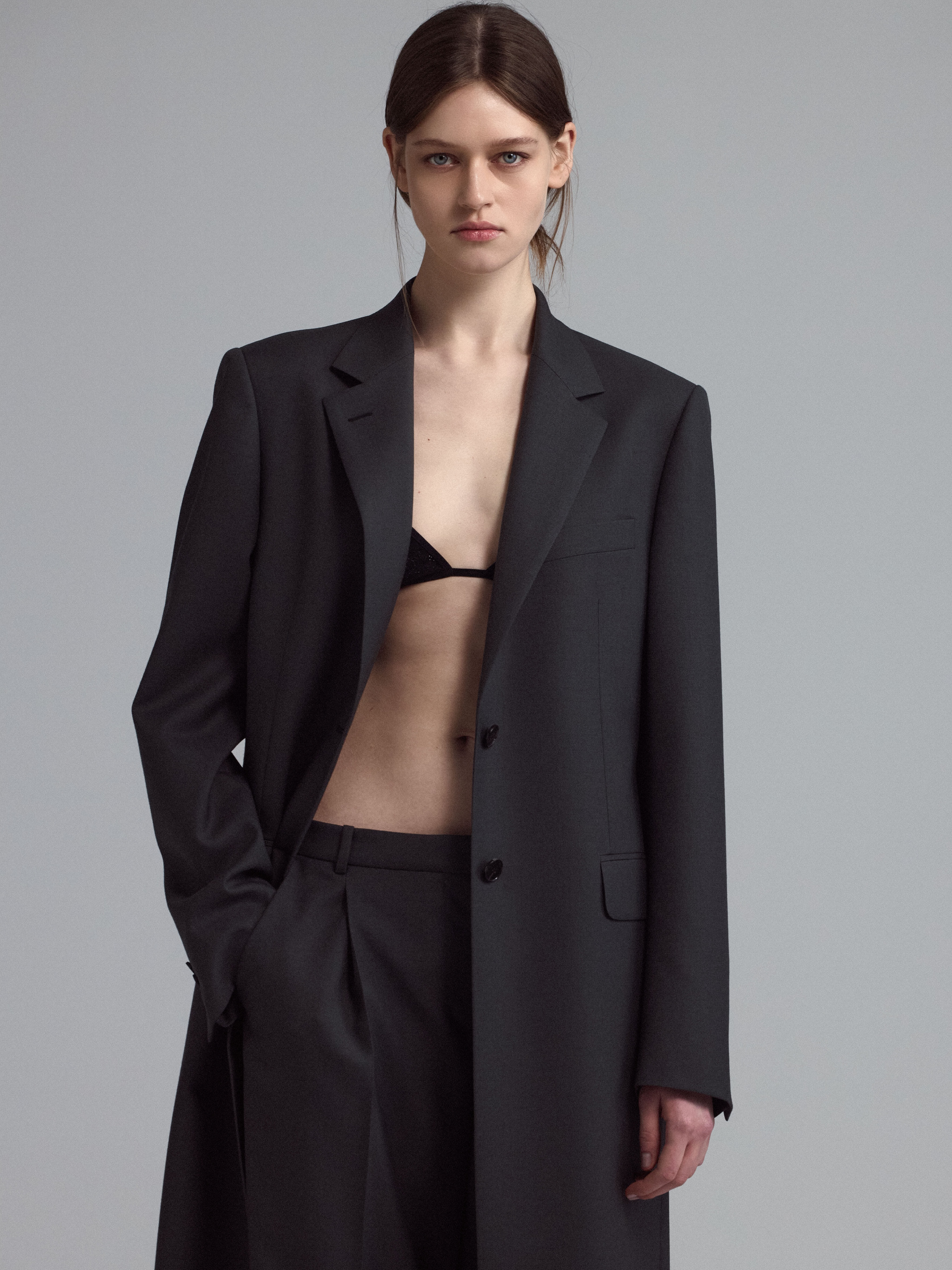 Однобортное пальто 