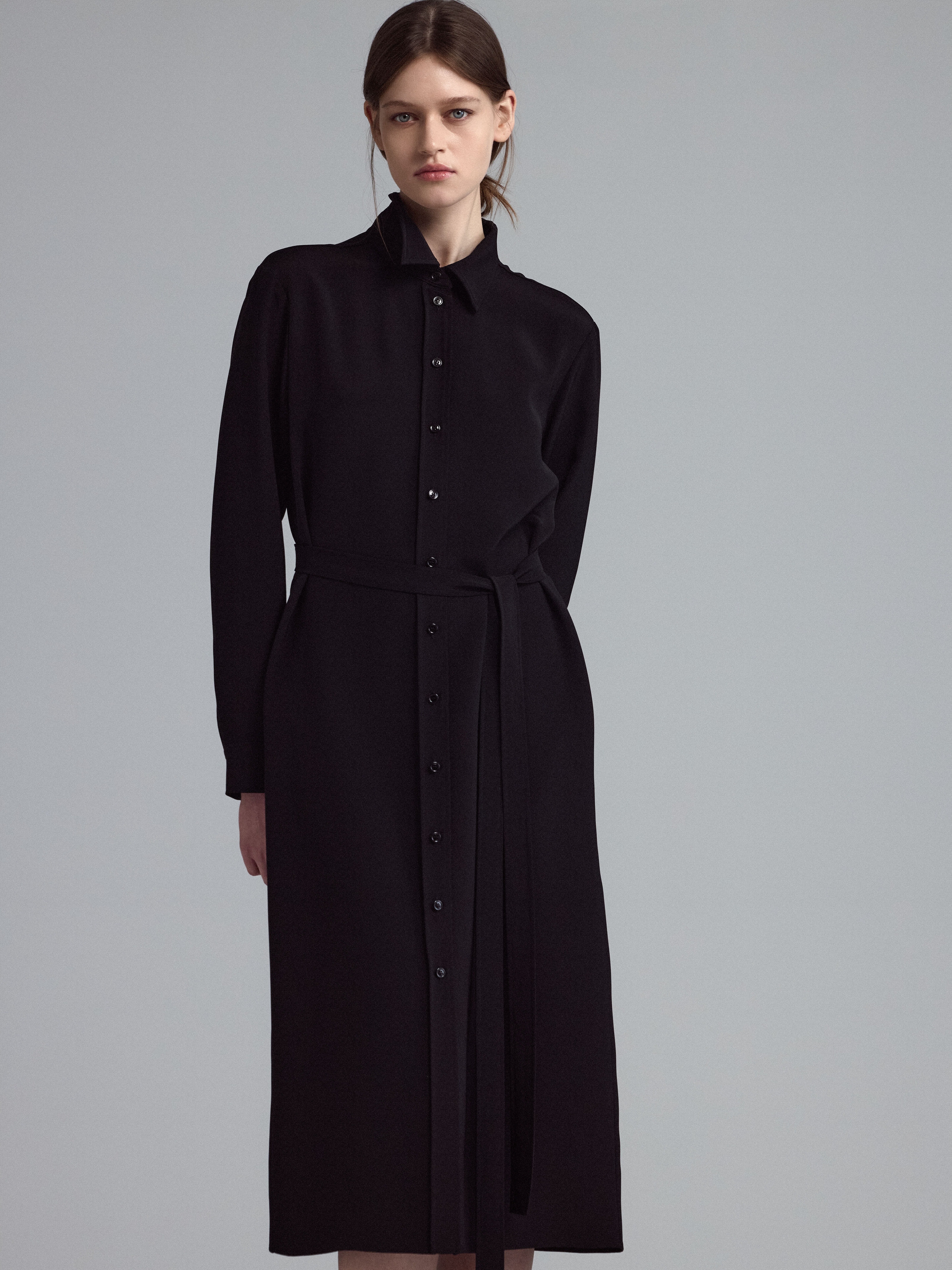 Платье из шелка 