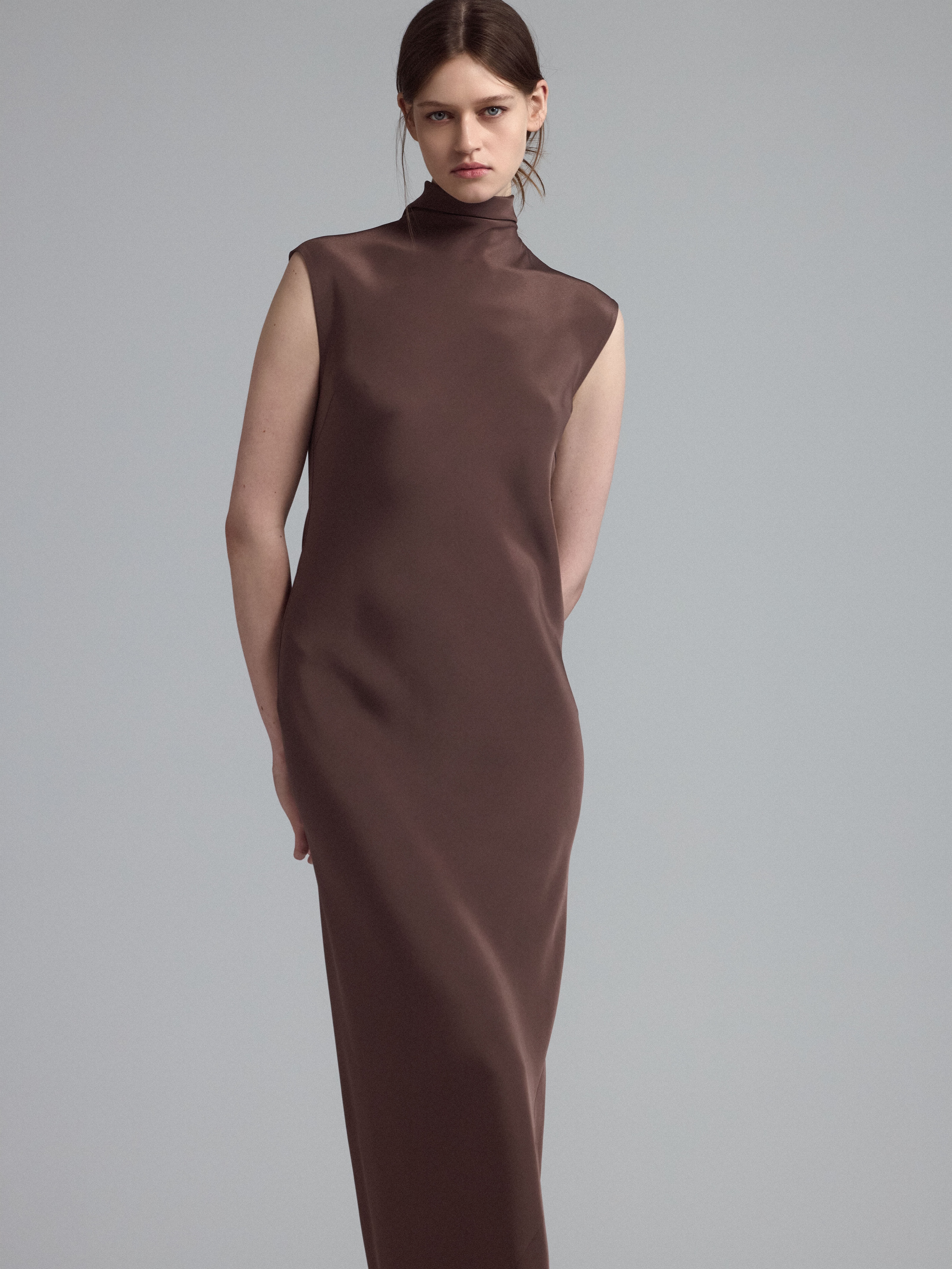 Платье из шелка