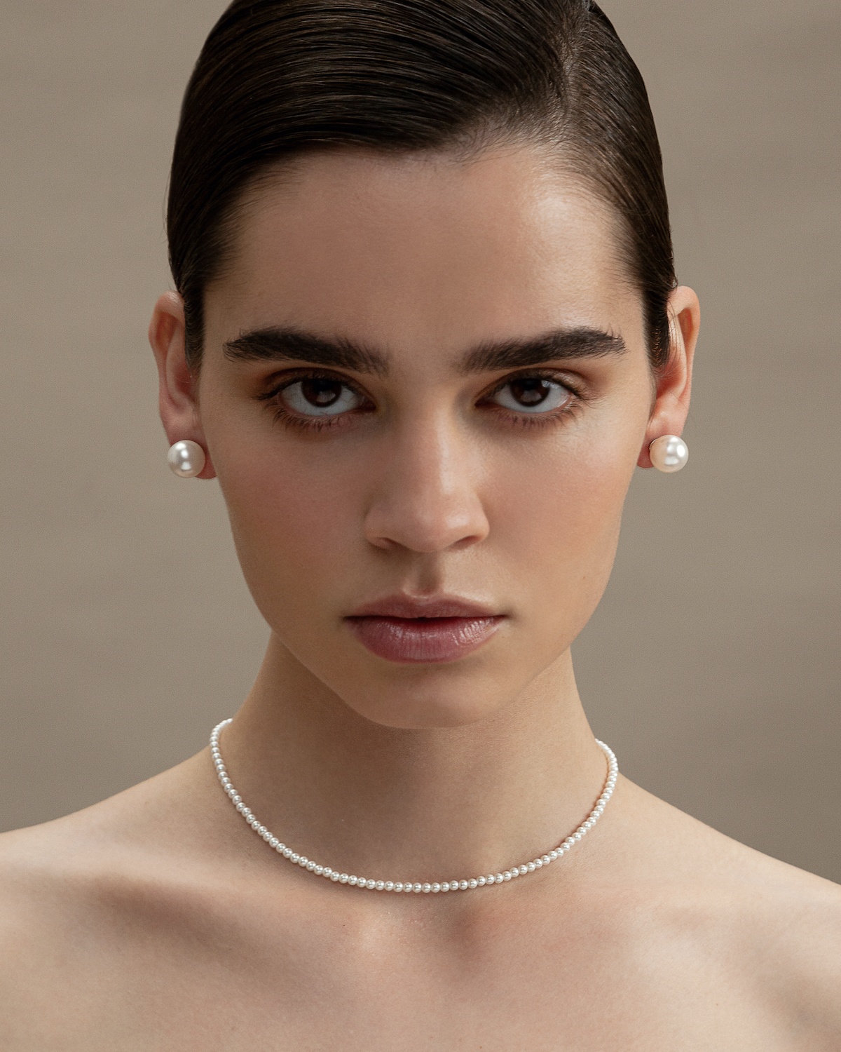  Pearl necklace
