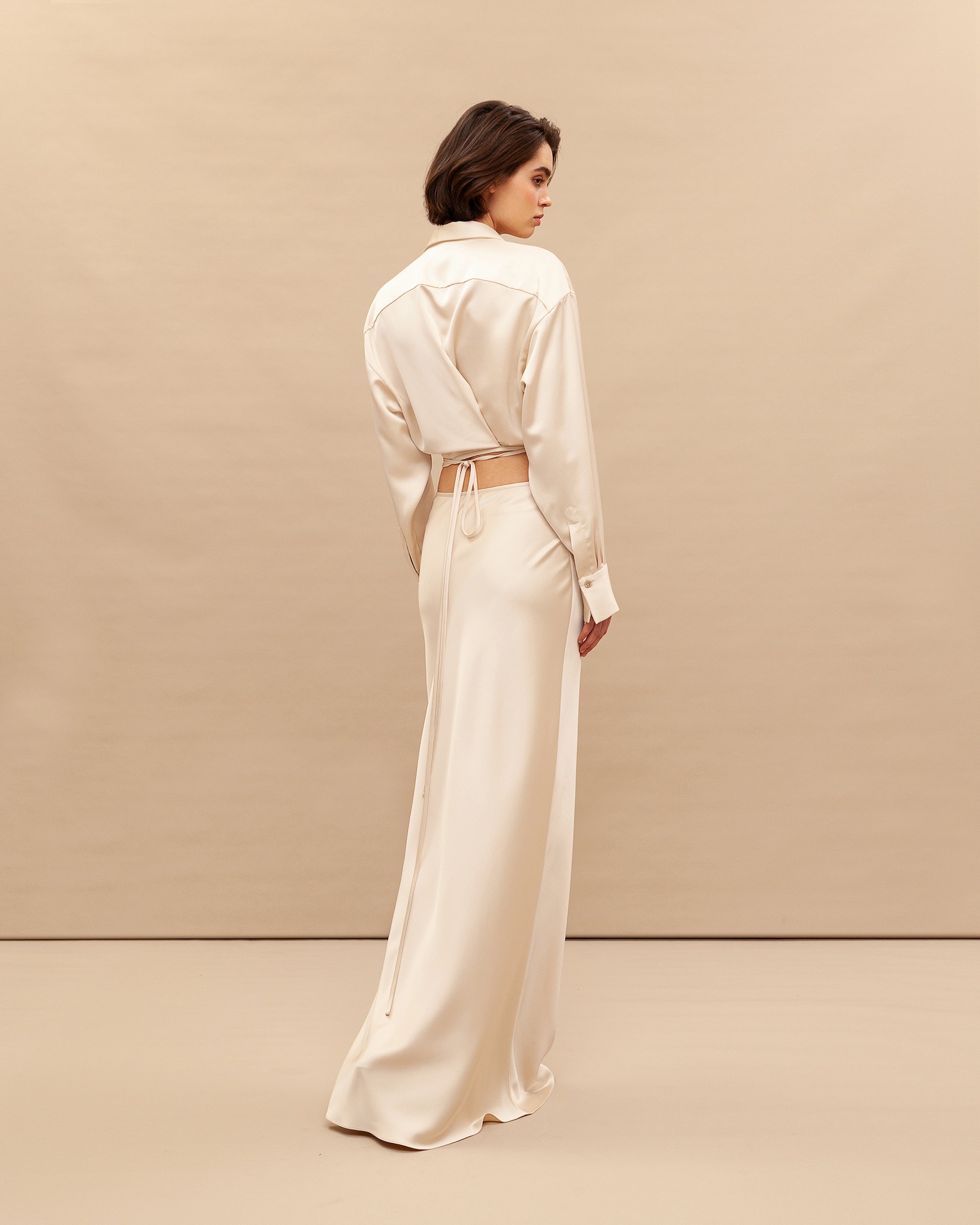 Cropped atlas blouse