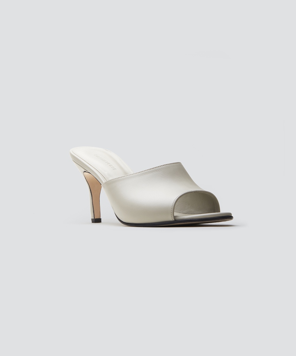 Leather mules